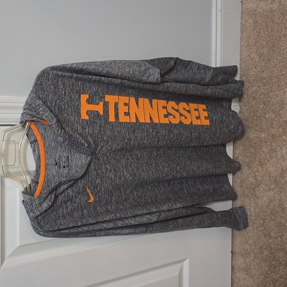 Nike Tops - Nike Tennessee long sleeve hoodie